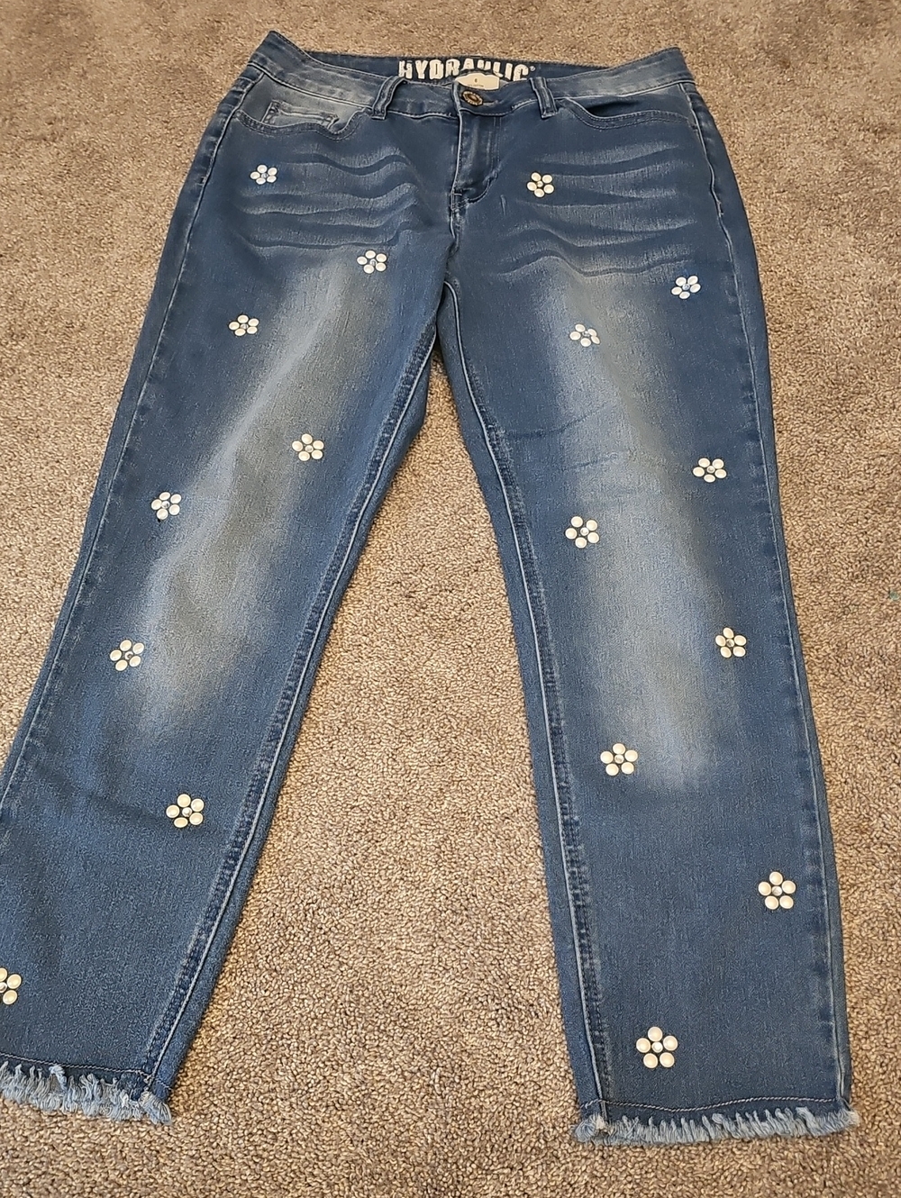 J3🔹️Hydraulic embellished straight leg jeans Floral
